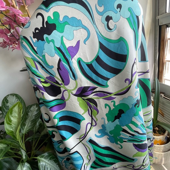 Emilio Pucci Floral Silk Print Scarf. - Picture 5 of 16